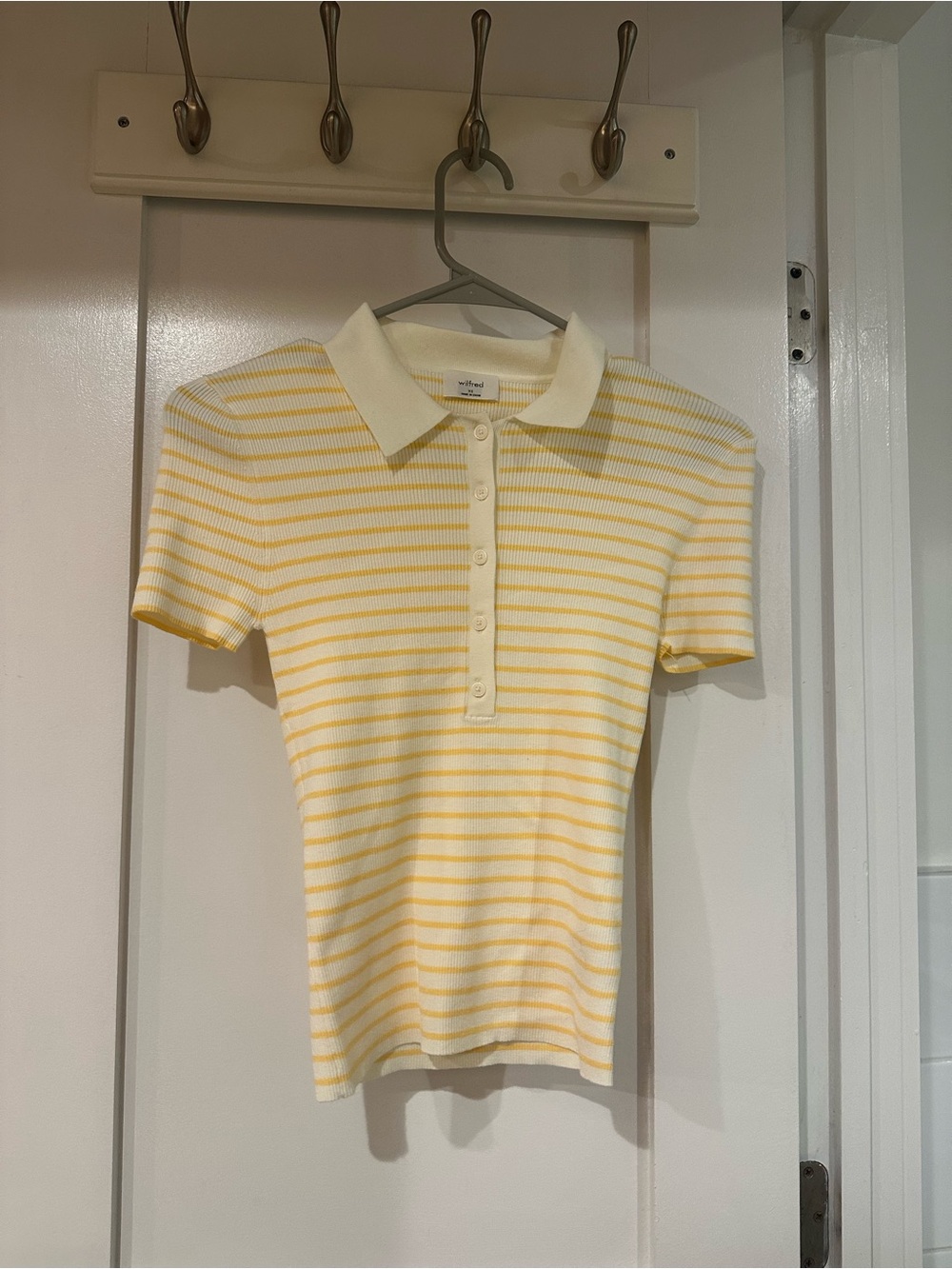Aritzia collared tshirt in striped yellow, size XS